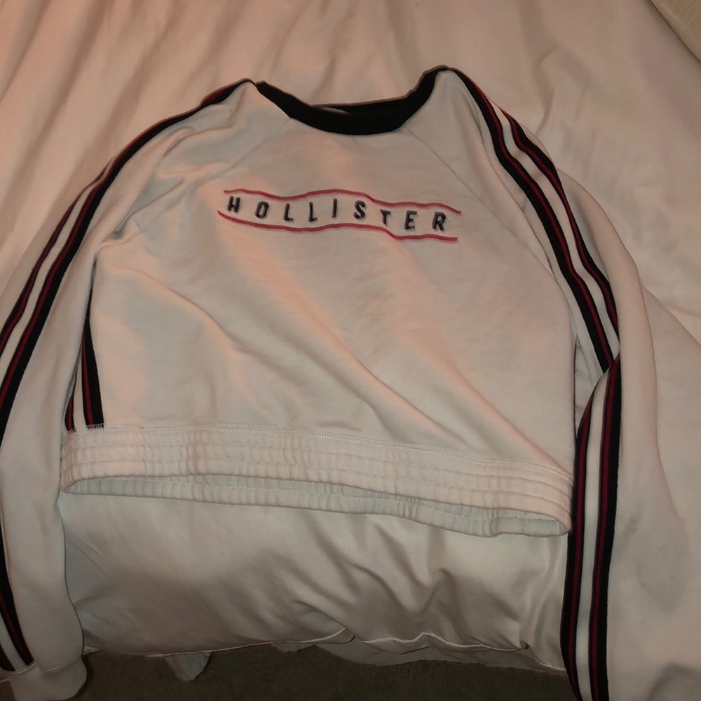 Hollister sweater
